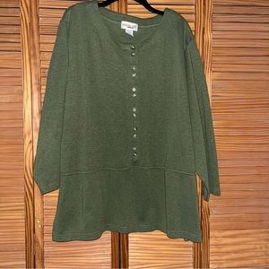 Bridge Gate Long‎ Sleeve Green Plus Top